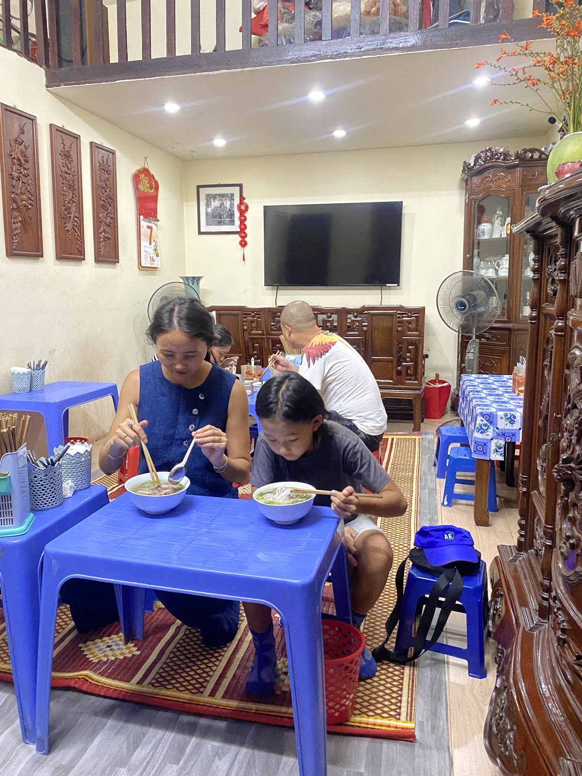 Phở bưng Hàng Trống