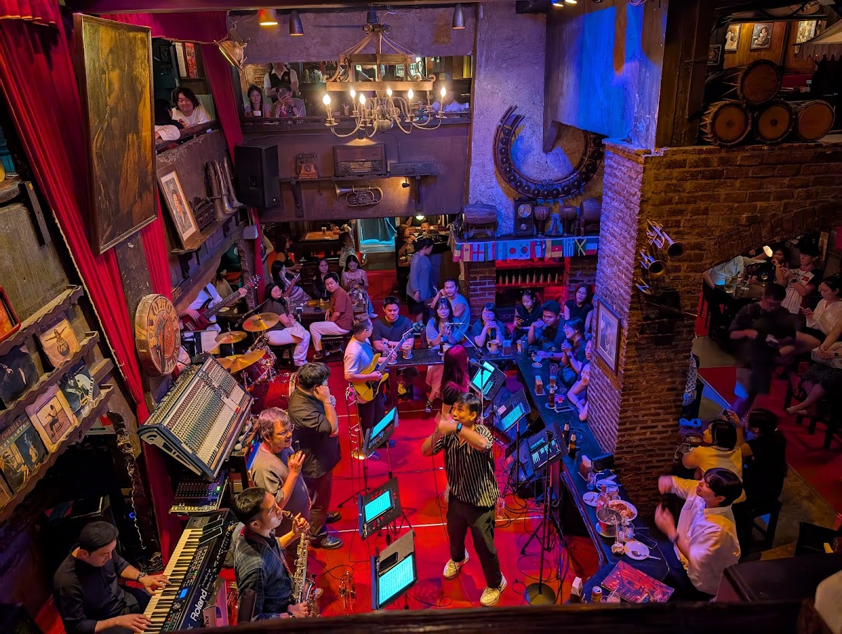 Saxophone Pub & Restaurant