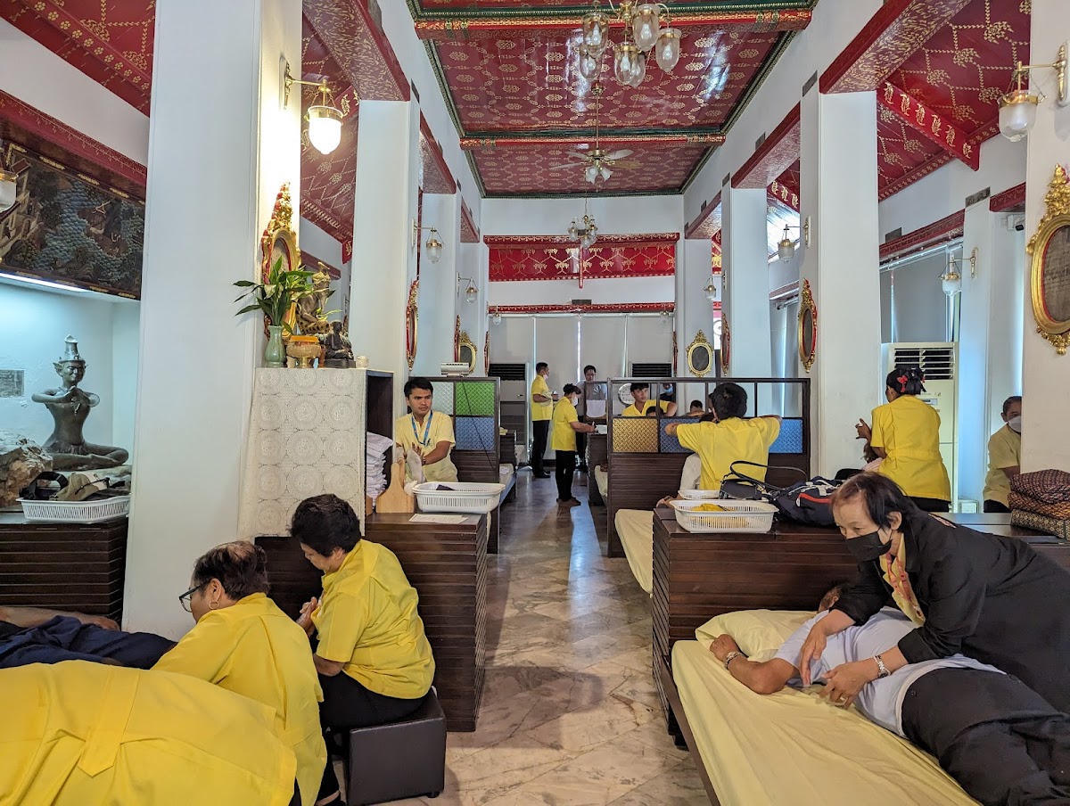 Medical School Of Massage (Wat Pho Massage School)